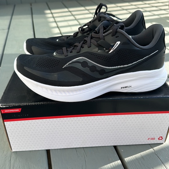 Saucony Men’s Running shoes - Picture 2 of 8